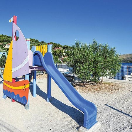 Stunning Home In Marina With Heated Swimming Pool Eksteriør bilde
