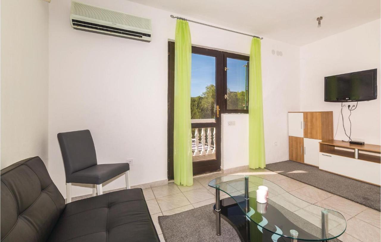 Stunning Home In Marina With Heated Swimming Pool Eksteriør bilde