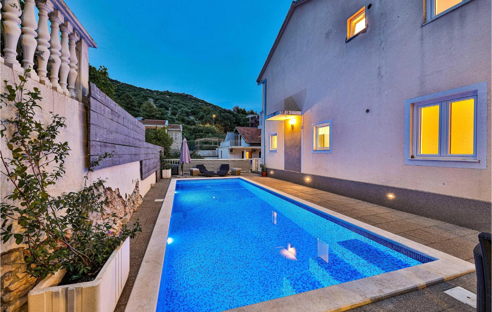 Stunning Home In Marina With Heated Swimming Pool Eksteriør bilde