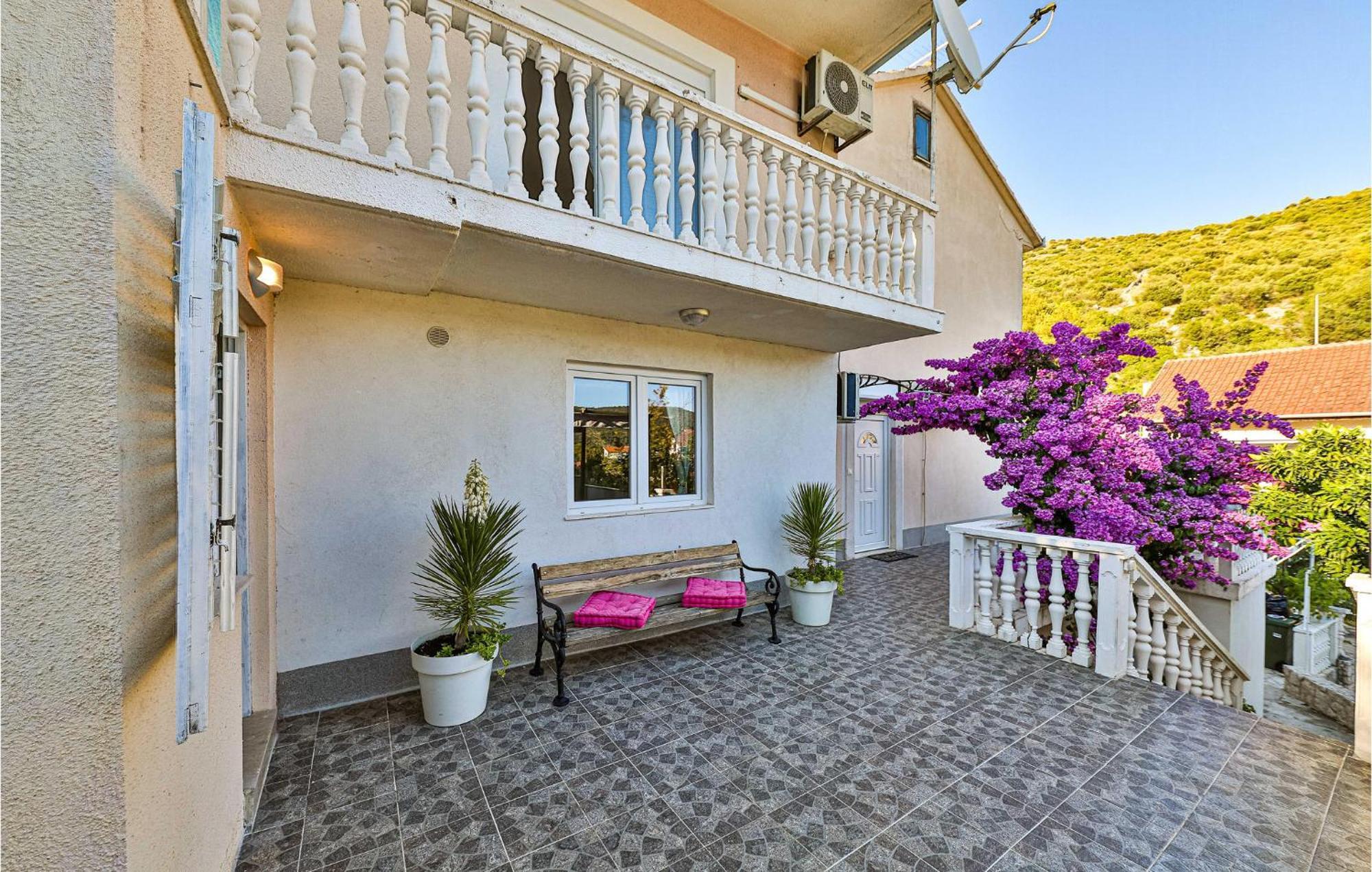 Stunning Home In Marina With Heated Swimming Pool Eksteriør bilde